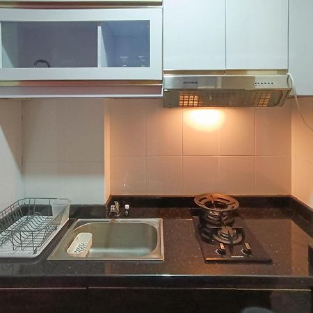 Simply 1Br At 31St Floor Vida View Makassar Apartment By Travelio Pampang Eksteriør billede