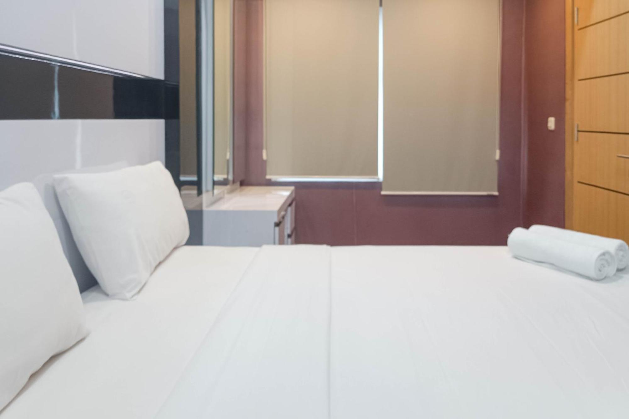 Simply 1Br At 31St Floor Vida View Makassar Apartment By Travelio Pampang Eksteriør billede